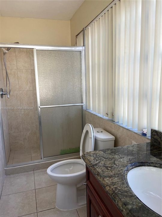 For Rent: $3,150 (4 beds, 2 baths, 2155 Square Feet)