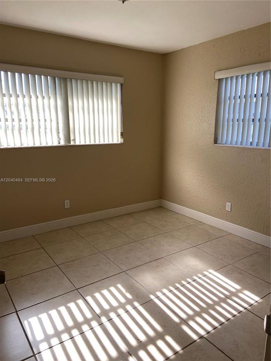 For Rent: $3,150 (4 beds, 2 baths, 2155 Square Feet)