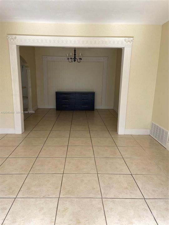 For Rent: $3,150 (4 beds, 2 baths, 2155 Square Feet)