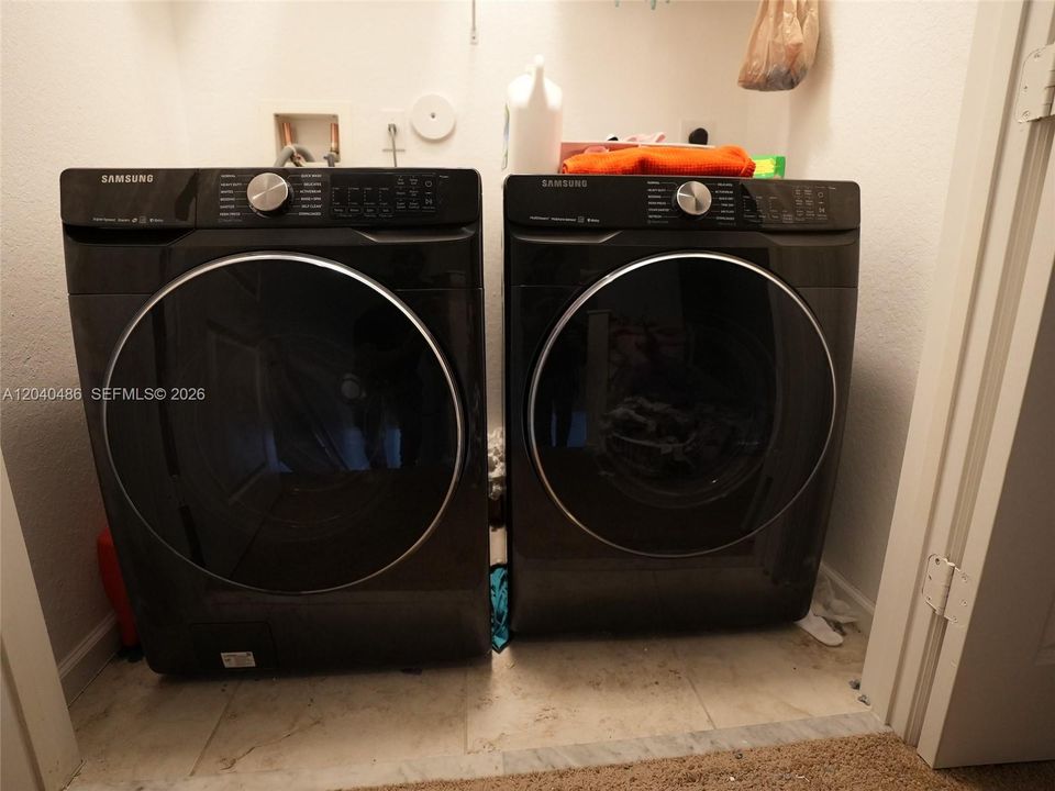 На продажу: $399,999 (3 спален, 2 ванн, 1496 Квадратных фут)