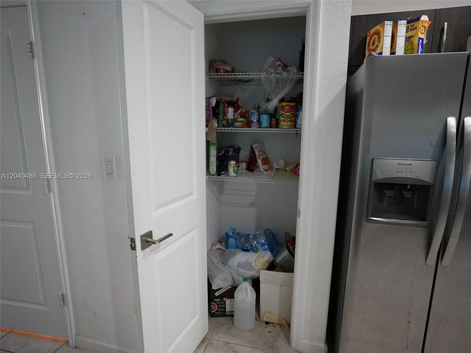 На продажу: $399,999 (3 спален, 2 ванн, 1496 Квадратных фут)