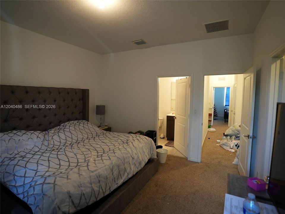 На продажу: $399,999 (3 спален, 2 ванн, 1496 Квадратных фут)