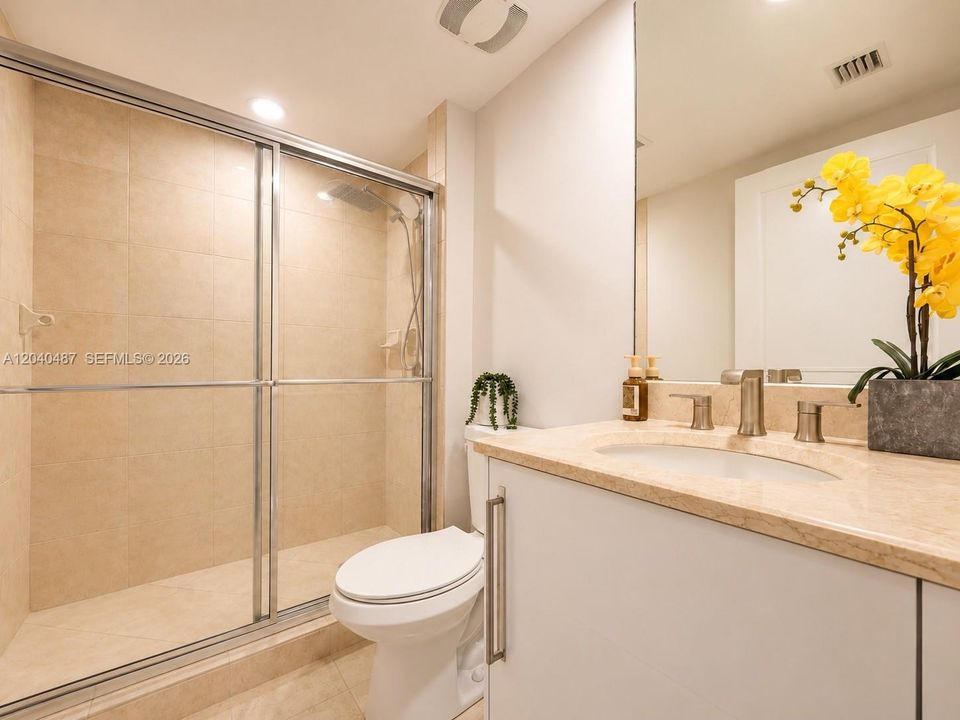 For Rent: $4,200 (3 beds, 3 baths, 1801 Square Feet)