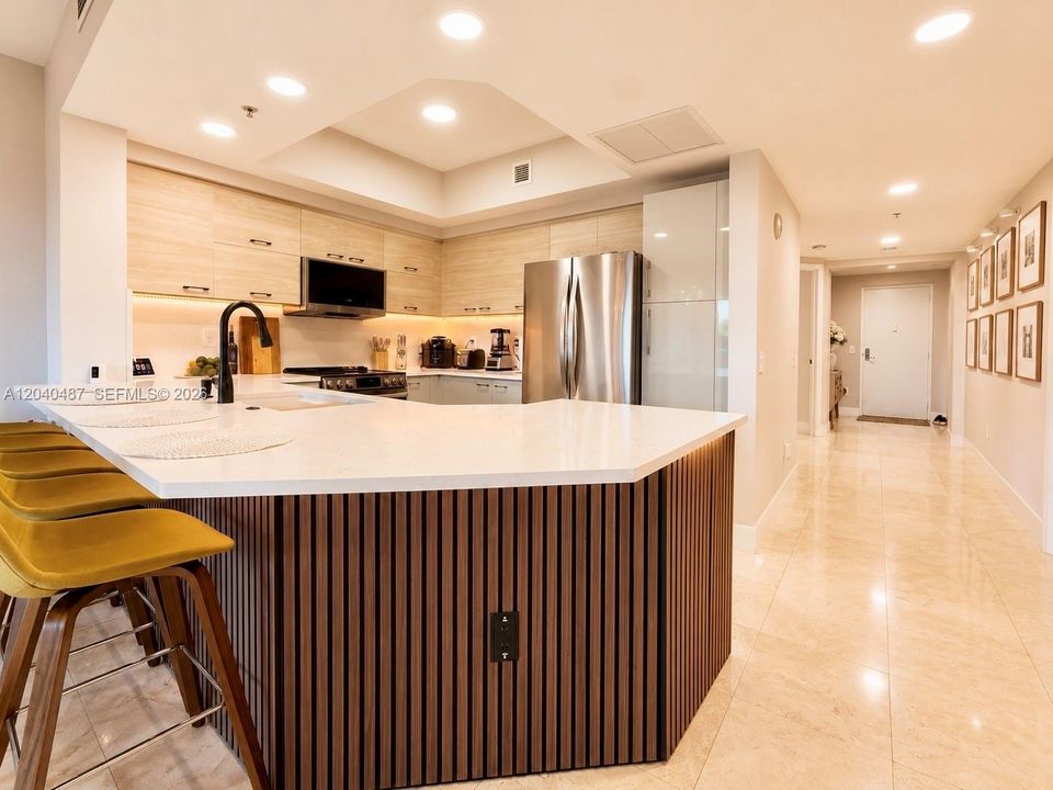 For Rent: $4,200 (3 beds, 3 baths, 1801 Square Feet)