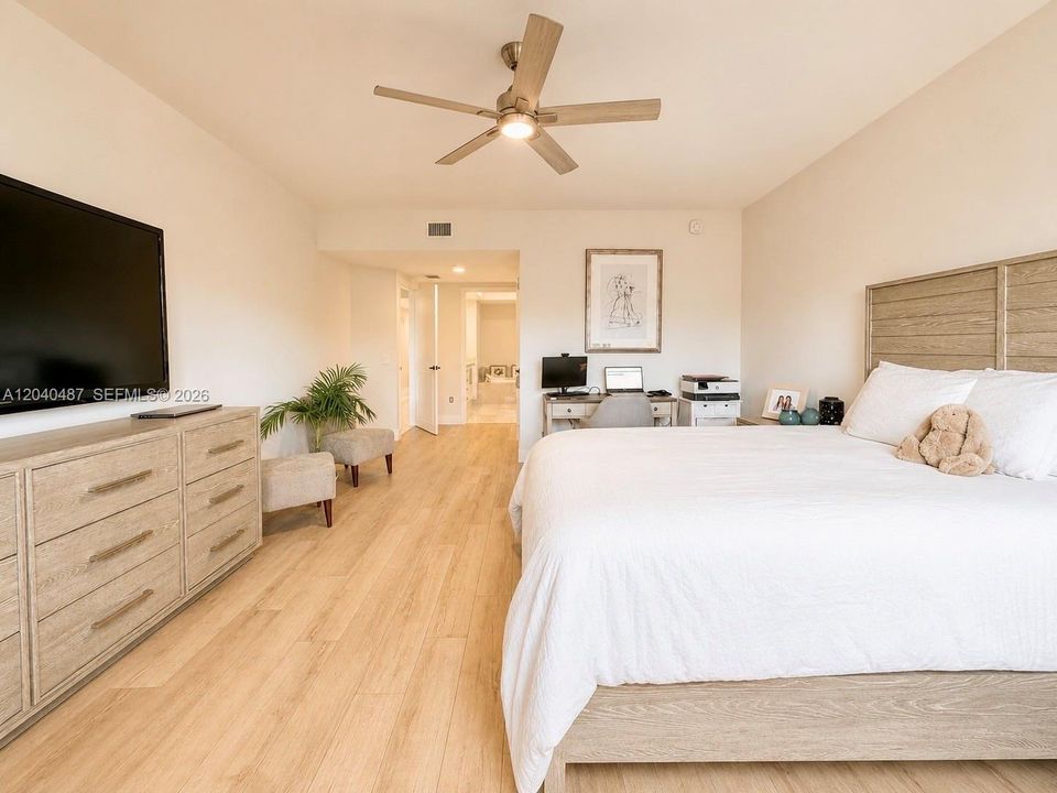 For Rent: $4,200 (3 beds, 3 baths, 1801 Square Feet)