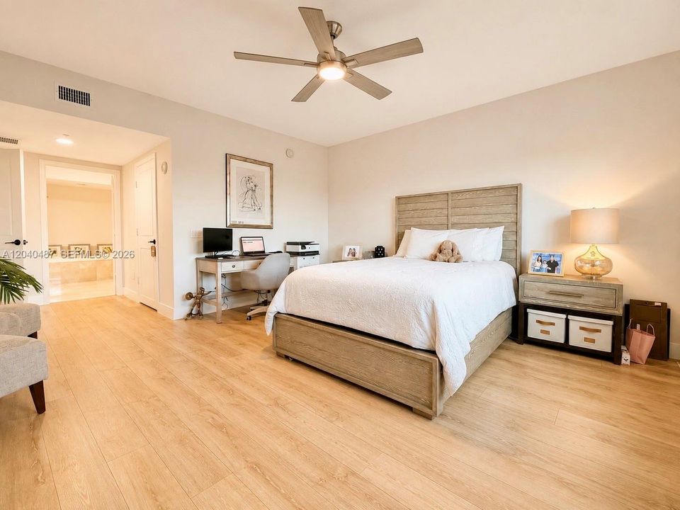 For Rent: $4,200 (3 beds, 3 baths, 1801 Square Feet)