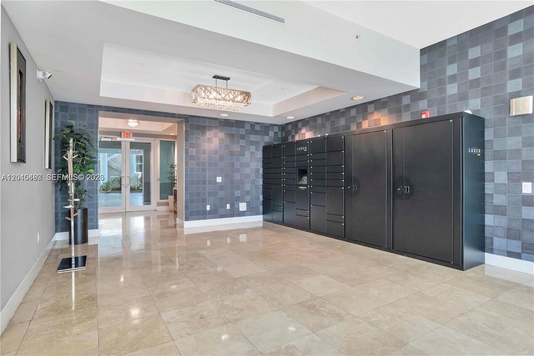 For Rent: $4,200 (3 beds, 3 baths, 1801 Square Feet)