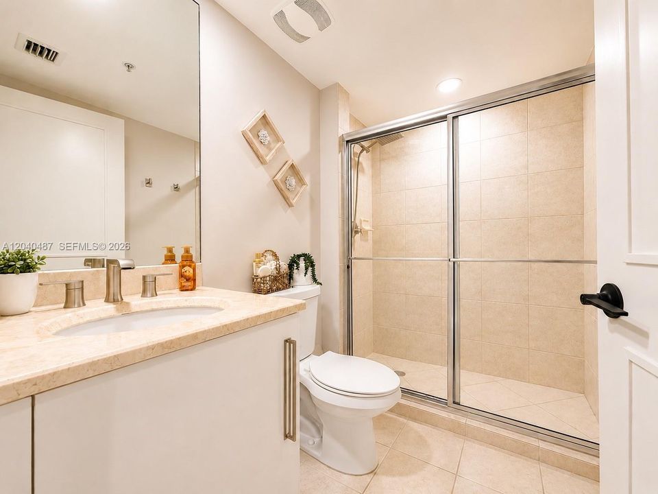 For Rent: $4,200 (3 beds, 3 baths, 1801 Square Feet)