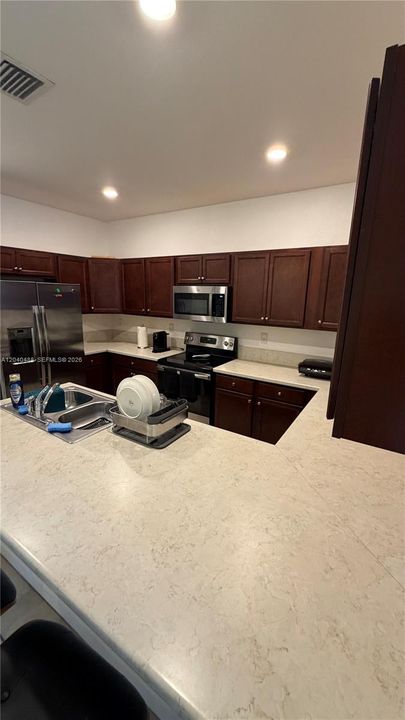 For Rent: $3,400 (3 beds, 2 baths, 1668 Square Feet)