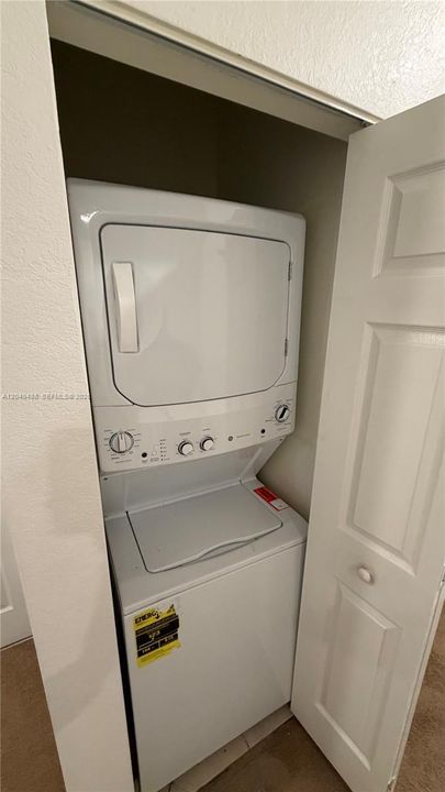 For Rent: $3,400 (3 beds, 2 baths, 1668 Square Feet)