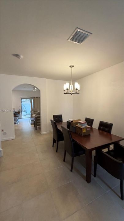 For Rent: $3,400 (3 beds, 2 baths, 1668 Square Feet)