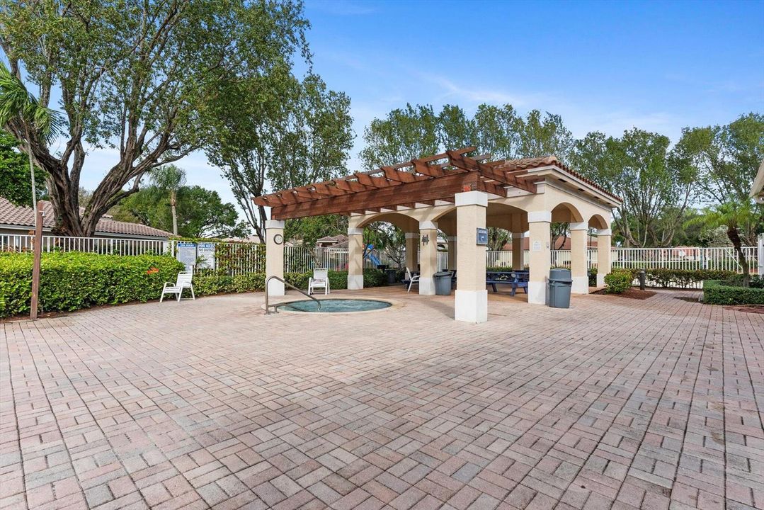 55-6422 egret ave-55