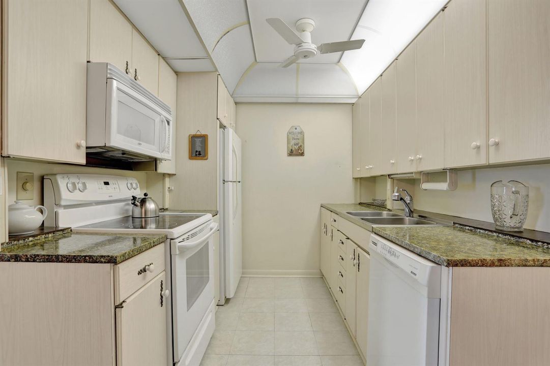 432 GRANTHAM B 1BR/2BA