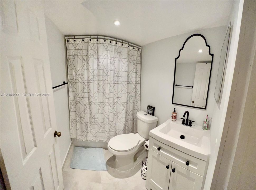 En Venta: $175,000 (2 camas, 2 baños, 952 Pies cuadrados)