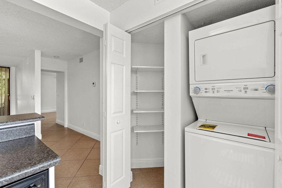 Pantry - Laundry