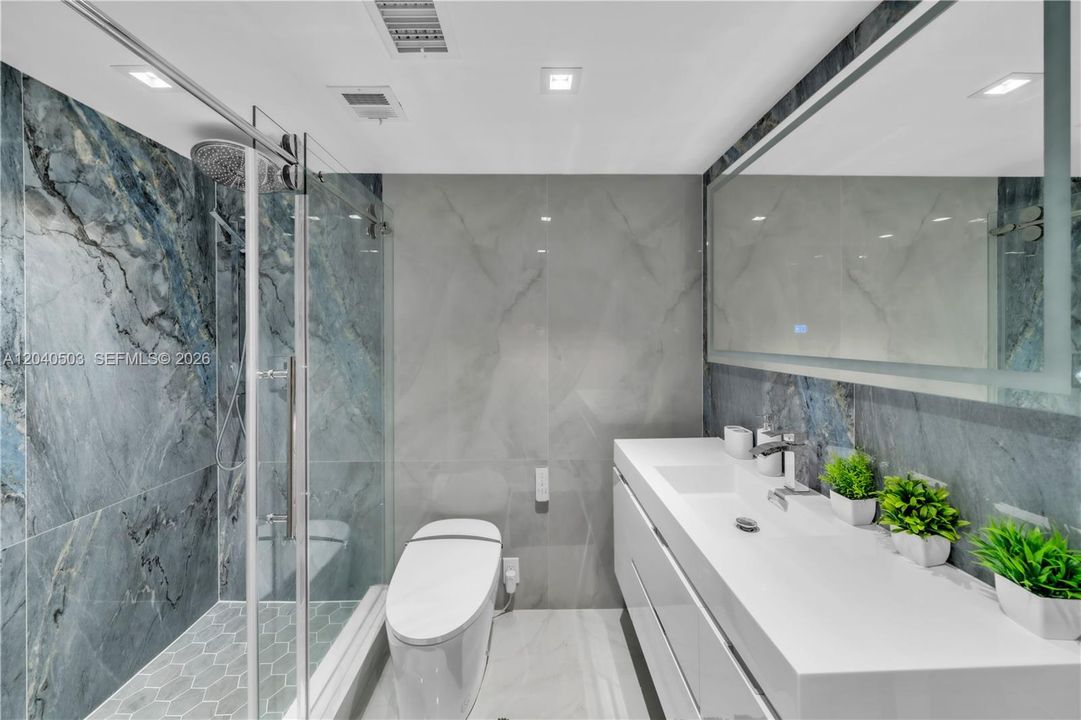 В аренду: $4,800 (2 спален, 2 ванн, 1275 Квадратных фут)