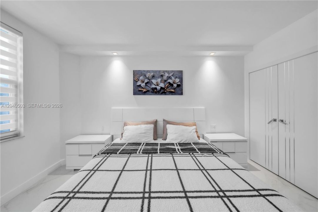 В аренду: $4,800 (2 спален, 2 ванн, 1275 Квадратных фут)