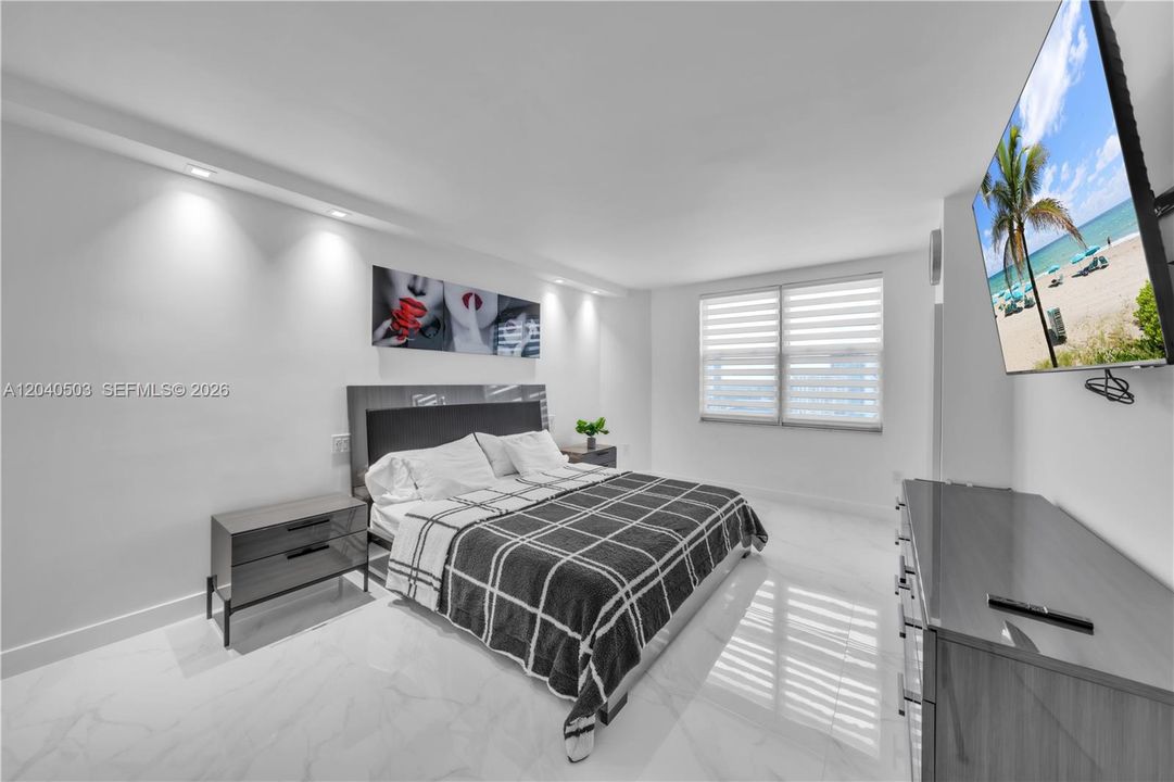 В аренду: $4,800 (2 спален, 2 ванн, 1275 Квадратных фут)