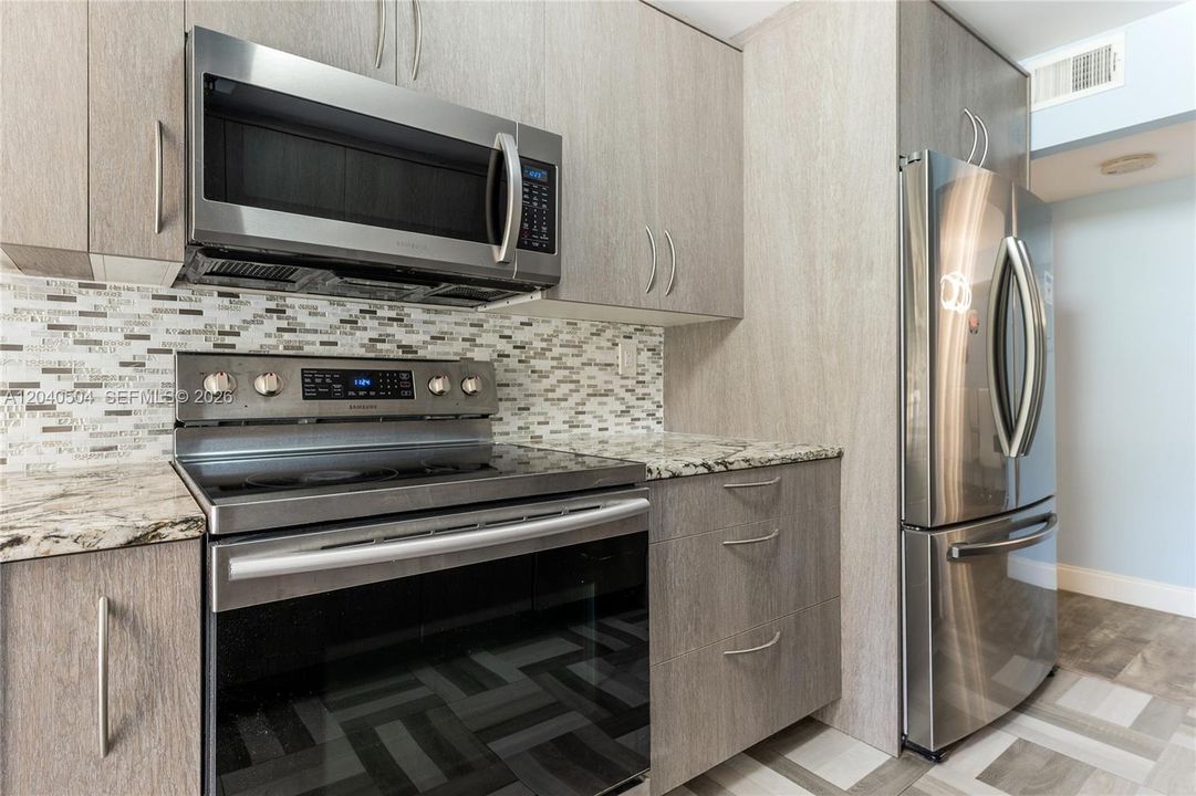 В аренду: $3,000 (2 спален, 2 ванн, 1240 Квадратных фут)