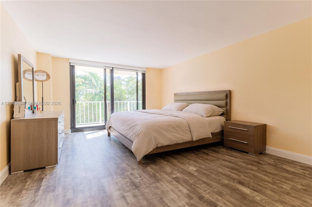 В аренду: $3,000 (2 спален, 2 ванн, 1240 Квадратных фут)