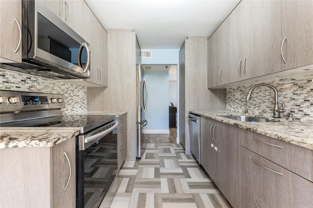 В аренду: $3,000 (2 спален, 2 ванн, 1240 Квадратных фут)