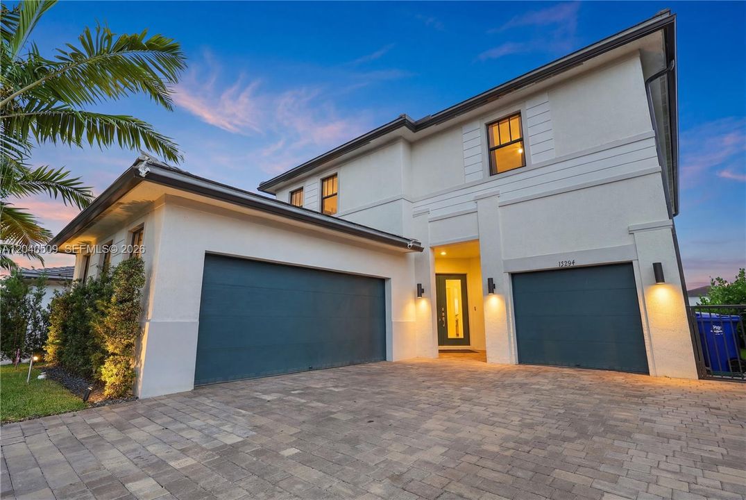 For Sale: $1,490,000 (5 beds, 4 baths, 3381 Square Feet)