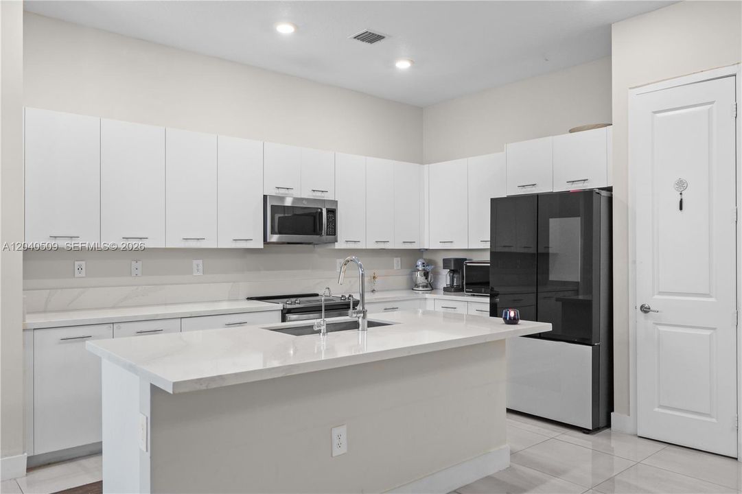 For Sale: $1,490,000 (5 beds, 4 baths, 3381 Square Feet)