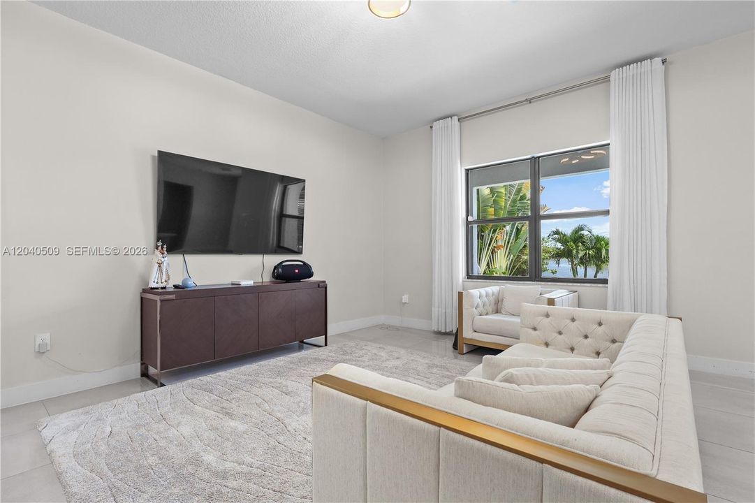 For Sale: $1,490,000 (5 beds, 4 baths, 3381 Square Feet)