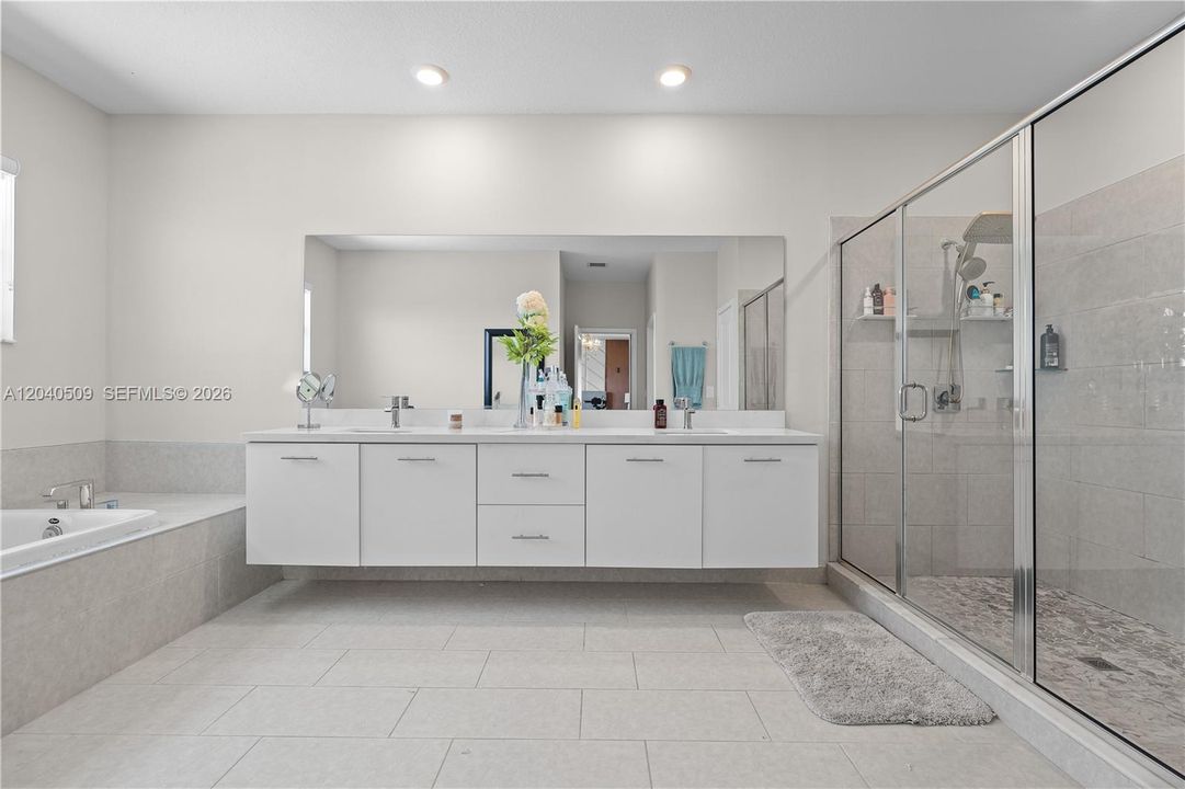 For Sale: $1,490,000 (5 beds, 4 baths, 3381 Square Feet)