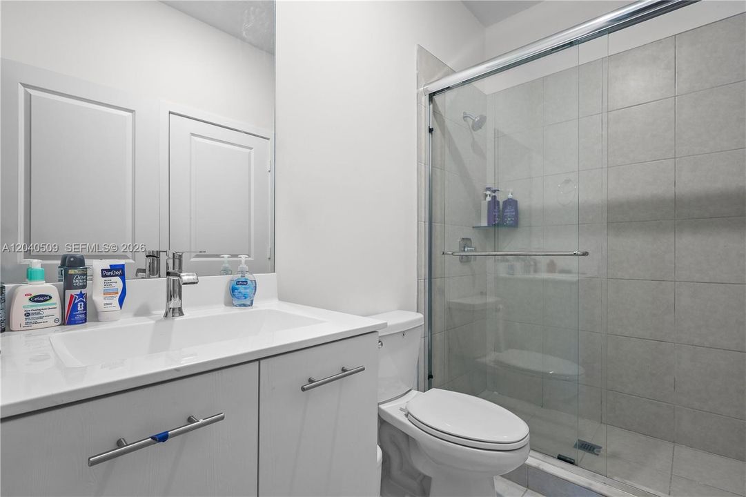 For Sale: $1,490,000 (5 beds, 4 baths, 3381 Square Feet)