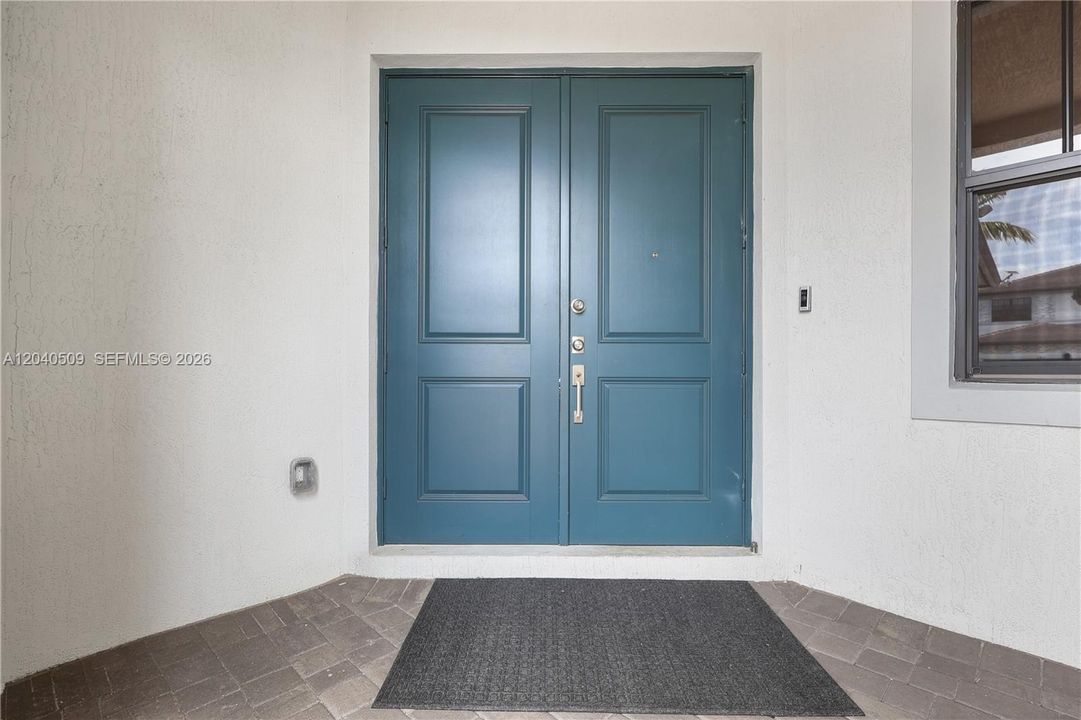 For Sale: $1,490,000 (5 beds, 4 baths, 3381 Square Feet)