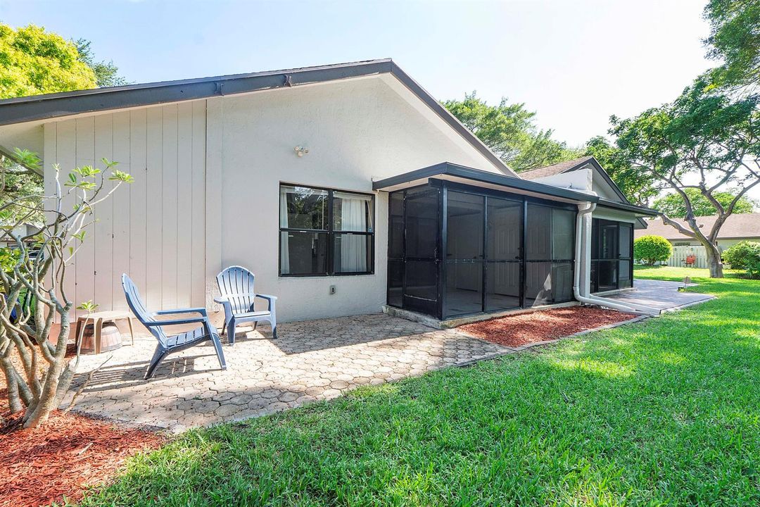 4149 Palm Forest Dr S_030