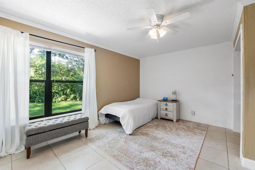 4149 Palm Forest Dr S_015