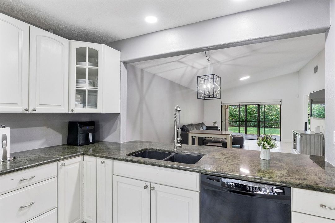 4149 Palm Forest Dr S_006