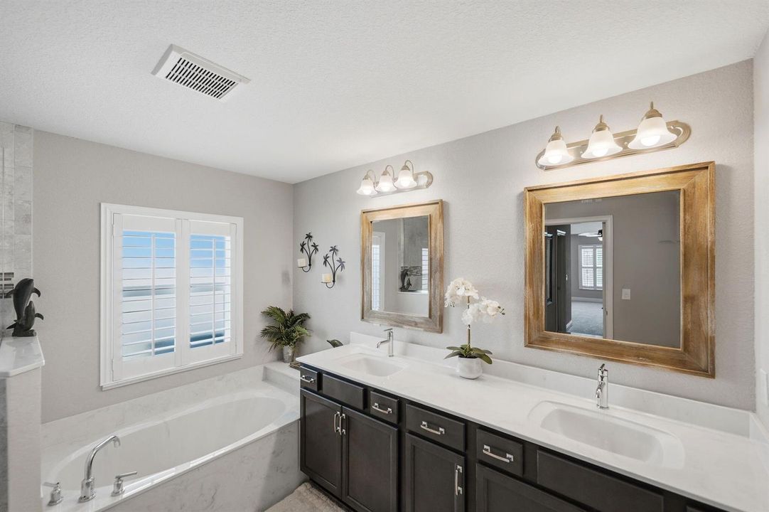 34-web-or-mls-186-ne-dominican-ter
