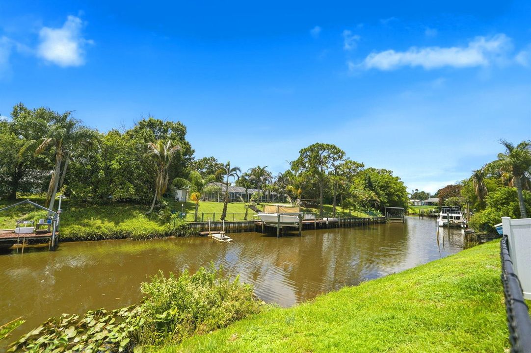 53-web-or-mls-186-ne-dominican-ter