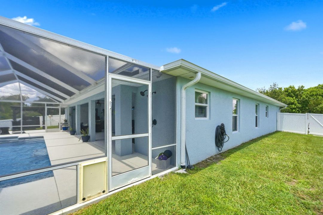 57-web-or-mls-186-ne-dominican-ter