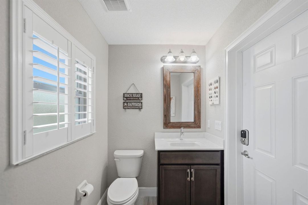23-web-or-mls-186-ne-dominican-ter