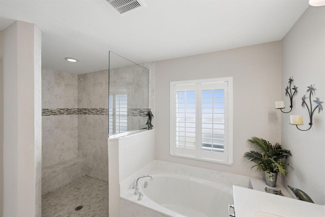 35-web-or-mls-186-ne-dominican-ter