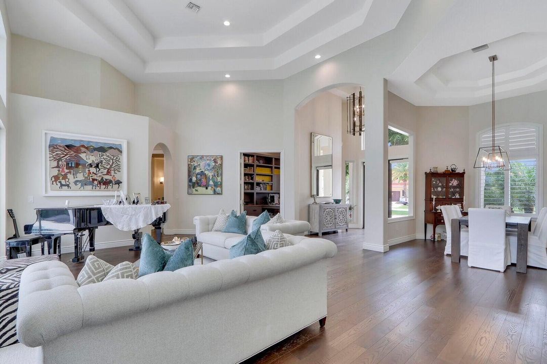 10802 Egret Pointe Lane