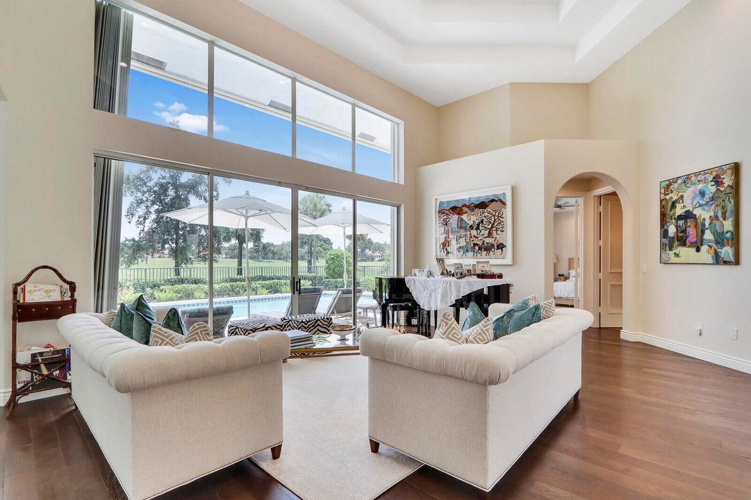 10802 Egret Pointe Lane