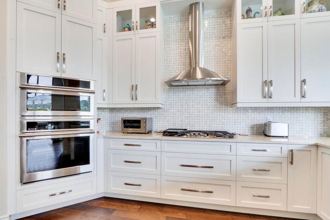 10802 Egret Pointe Lane