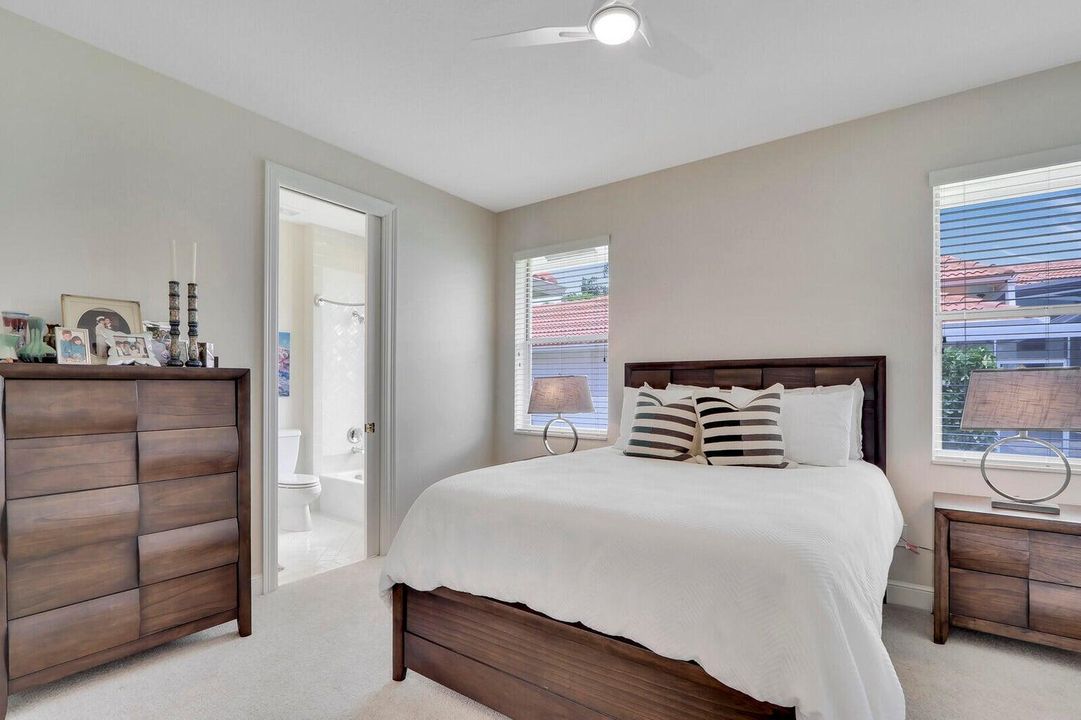 10802 Egret Pointe Lane