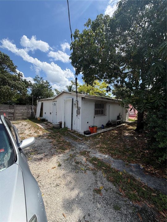 En Venta: $375,000 (3 camas, 3 baños, 725 Pies cuadrados)