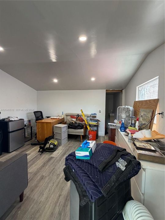 En Venta: $375,000 (3 camas, 3 baños, 725 Pies cuadrados)