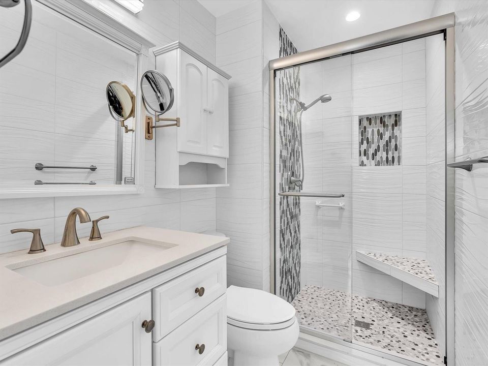 Wave Tile floor to ceiling