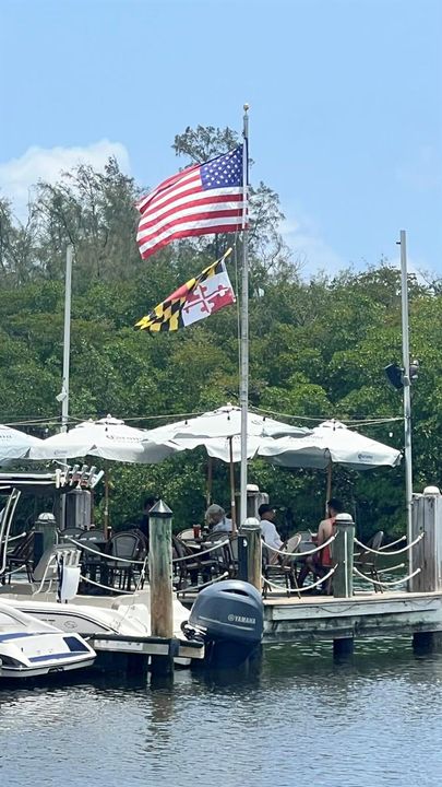 Dine on the Intracoastal