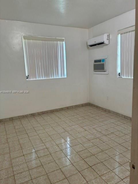 For Sale: $575,000 (2 beds, 1 baths, 1020 Square Feet)
