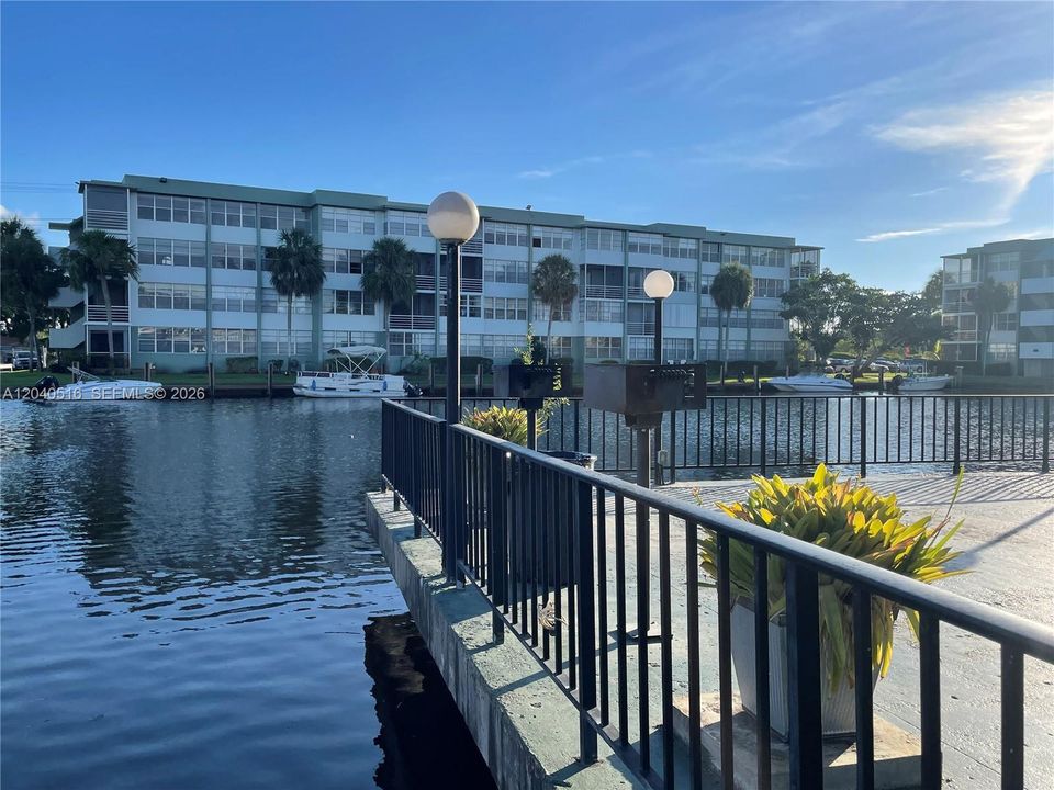 For Rent: $1,700 (1 beds, 1 baths, 780 Square Feet)