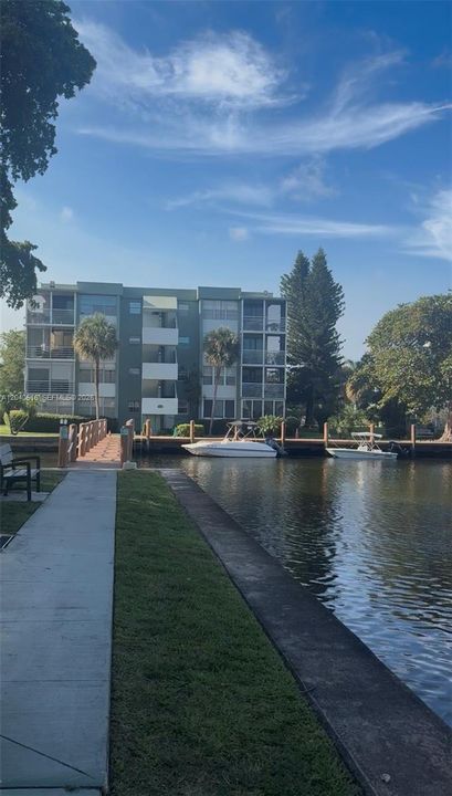 For Rent: $1,700 (1 beds, 1 baths, 780 Square Feet)